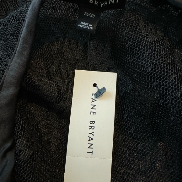 NWT Lane Bryant Lace Peplum Top or Overpiece. Black. Flutter Skeeves. Size 26/28 - Picture 8 of 9